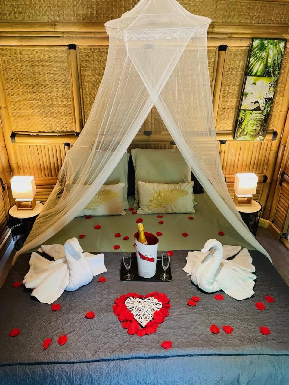 Suite Bambou Bien-Etre A Bali - Le Soleil Des Cevennes 생장뒤가르 외부 사진