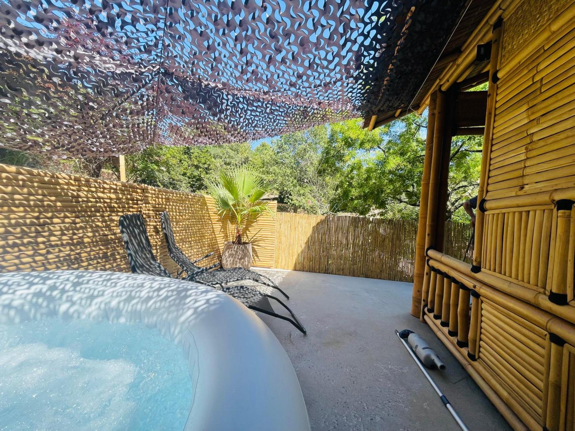 Suite Bambou Bien-Etre A Bali - Le Soleil Des Cevennes 생장뒤가르 외부 사진